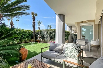 Appartement &agrave; vendre &agrave; GOLFE JUAN  - 3 pi&egrave;ces - 81 m&sup2; 