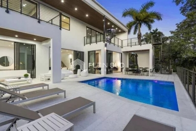 Maison &agrave; vendre &agrave; GOLFE JUAN  - 5 pi&egrave;ces - 250 m&sup2; 