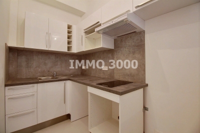Appartement &agrave; louer &agrave; NICE  - 2 pi&egrave;ces - 32 m&sup2; 