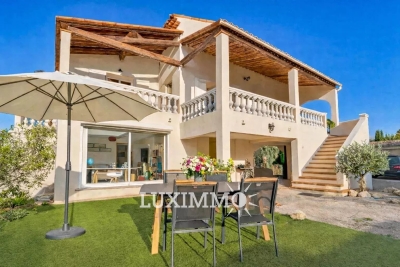 Maison &agrave; vendre &agrave; MOUGINS Saint-Martin-Le Miracle - 8 pi&egrave;ces - 215 m&sup2; 