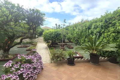 Maison &agrave; vendre &agrave; ST-LAURENT-DU-VAR  - 5 pi&egrave;ces - 105 m&sup2; 