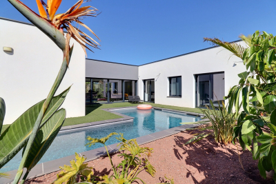 Maison &agrave; vendre &agrave; ROQUEBRUNE-SUR-ARGENS  - 7 pi&egrave;ces - 156 m&sup2; 