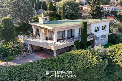 Maison &agrave; vendre &agrave; SIX-FOURS-LES-PLAGES  - 7 pi&egrave;ces - 190 m&sup2; 