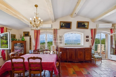 Maison &agrave; vendre &agrave; MANDELIEU-LA-NAPOULE  - 5 pi&egrave;ces - 251 m&sup2; 