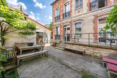 Maison &agrave; vendre &agrave; IVRY SUR SEINE  - 11 pi&egrave;ces - 357 m&sup2; 