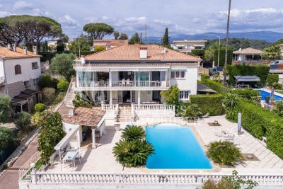 Maison &agrave; vendre &agrave; CANNES  - 9 pi&egrave;ces - 285 m&sup2; 