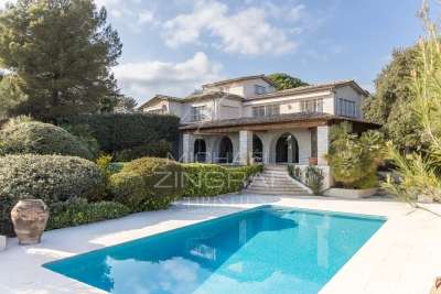 Maison &agrave; vendre antibes piscine antibes 