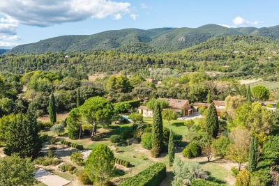 Maison &agrave; vendre &agrave; VAUGINES  - 10 pi&egrave;ces - 292 m&sup2; 