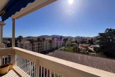 Appartement &agrave; vendre &agrave; HYÈRES  - 3 pi&egrave;ces - 75 m&sup2; 