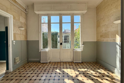 Maison &agrave; vendre &agrave; BORDEAUX  - 8 pi&egrave;ces - 194 m&sup2; 