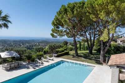 Maison &agrave; vendre &agrave; VENCE  - 18 pi&egrave;ces - 481 m&sup2; 