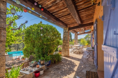 Maison &agrave; vendre &agrave; LORGUES  - 10 pi&egrave;ces - 300 m&sup2; 