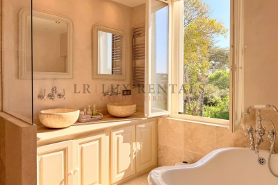 Villa à Cap d'Antibes &agrave; louer à partir de 44 000 € / semaine, Photo 14