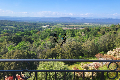 Maison &agrave; vendre &agrave; ROQUEBRUNE-SUR-ARGENS  - 5 pi&egrave;ces - 106 m&sup2; 
