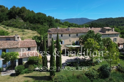 Maison &agrave; vendre &agrave; APT  - 28 pi&egrave;ces - 1020 m&sup2; 