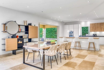 Villa à Mougins &agrave; louer à partir de 16 000 € / semaine, Photo 2
