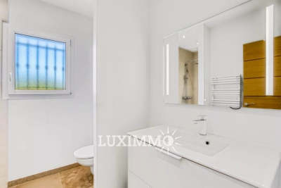 Villa à Mougins &agrave; louer à partir de 16 000 € / semaine, Photo 10