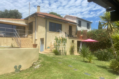 Maison &agrave; vendre &agrave; GOLFE JUAN  - 8 pi&egrave;ces - 200 m&sup2; 