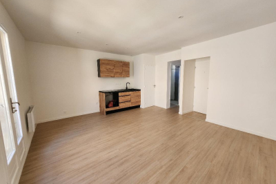 Appartement &agrave; louer &agrave; BÉZIERS  - 4 pi&egrave;ces - 55 m&sup2; 