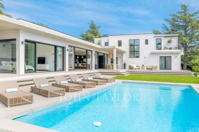 Villa à Valbonne &agrave; louer à partir de 14 000 € / semaine, Photo 1