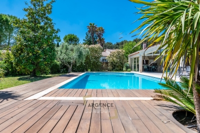Maison &agrave; vendre &agrave; ST-CLÉMENT-DE-RIVIÈRE  - 7 pi&egrave;ces - 240 m&sup2; 