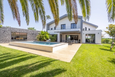 Maison &agrave; vendre &agrave; ANGLET  - 8 pi&egrave;ces - 264 m&sup2; 