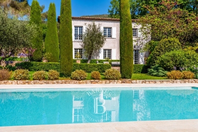 Maison &agrave; vendre &agrave; SPÉRACÈDES  - 6 pi&egrave;ces - 355 m&sup2; 