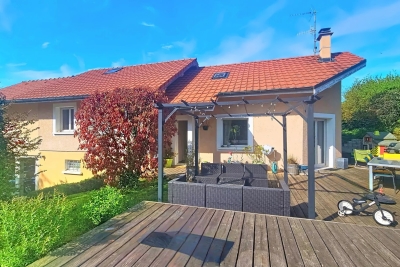 Maison &agrave; vendre &agrave; ST-CERGUES  - 9 pi&egrave;ces - 183 m&sup2; 