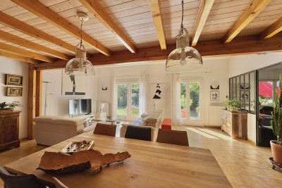 Maison &agrave; vendre &agrave; ROMANS-SUR-ISÈRE  - 6 pi&egrave;ces - 132 m&sup2; 