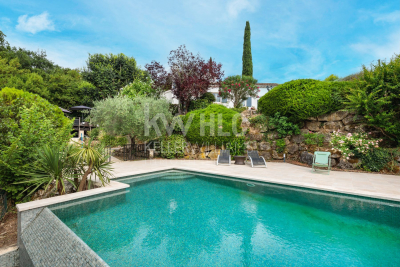 Maison &agrave; vendre &agrave; GRASSE  - 6 pi&egrave;ces - 155 m&sup2; 