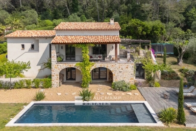 Maison &agrave; louer &agrave; MOUGINS  - 7 pi&egrave;ces - 285 m&sup2; 