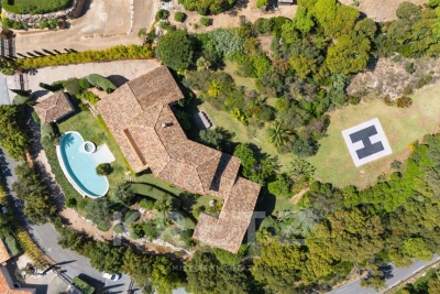 Maison &agrave; vendre &agrave; GRIMAUD  - 12 pi&egrave;ces - 470 m&sup2; 