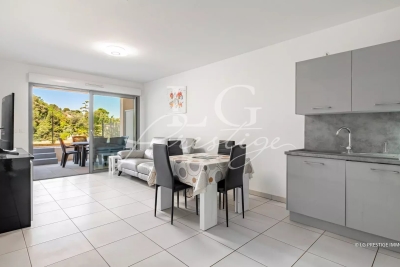 Appartement &agrave; vendre &agrave; THÉOULE-SUR-MER  - 3 pi&egrave;ces - 58 m&sup2; 