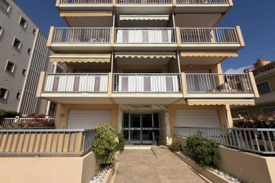Appartement &agrave; vendre &agrave; ROQUEBRUNE-CAP-MARTIN  - 2 pi&egrave;ces - 50 m&sup2; 