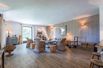 Villa à Gordes &agrave; louer à partir de 5 300 € / semaine, Photo 13