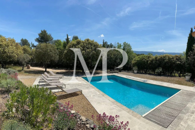 Villa à Goult &agrave; louer à partir de 4 574 € / semaine, Photo 5
