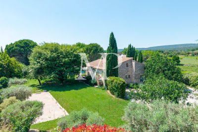 Villa à Gordes &agrave; louer à partir de 5 300 € / semaine, Photo 8