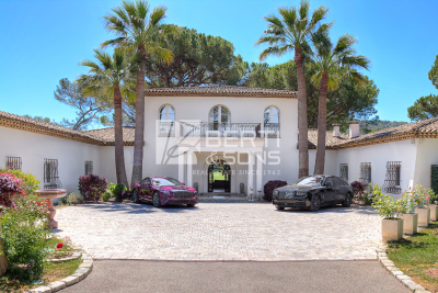 Maison &agrave; vendre &agrave; MOUGINS  - 10 pi&egrave;ces - 707 m&sup2; 