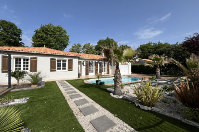 Maison &agrave; vendre &agrave; BREUILLET  - 6 pi&egrave;ces - 174 m&sup2; 