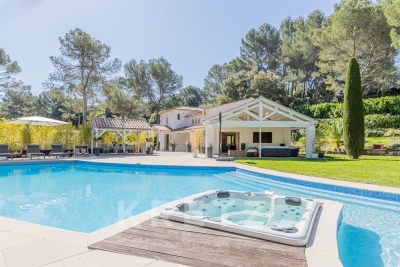 Maison &agrave; vendre &agrave; MOUGINS  - 10 pi&egrave;ces - 362 m&sup2; 