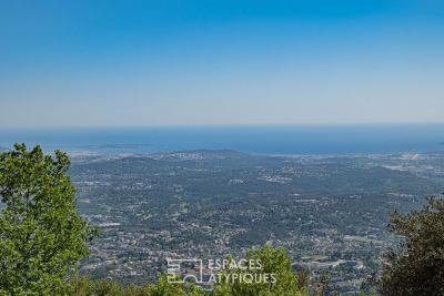 Maison &agrave; vendre &agrave; GRASSE  - 7 pi&egrave;ces - 210 m&sup2; 