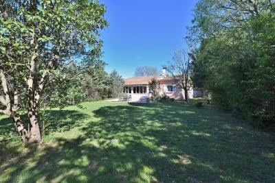 Maison &agrave; vendre &agrave; UZÈS  - 7 pi&egrave;ces - 145 m&sup2; 