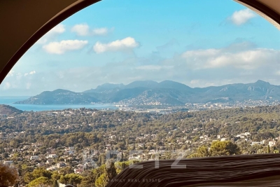 Maison &agrave; vendre &agrave; MOUGINS  - 7 pi&egrave;ces - 350 m&sup2; 