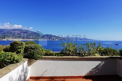 Maison &agrave; vendre &agrave; ROQUEBRUNE-CAP-MARTIN  - 6 pi&egrave;ces - 380 m&sup2; 