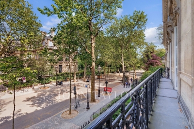 Appartement &agrave; vendre &agrave; PARIS 8EME Europe 1 - 7 pi&egrave;ces - 360 m&sup2; 