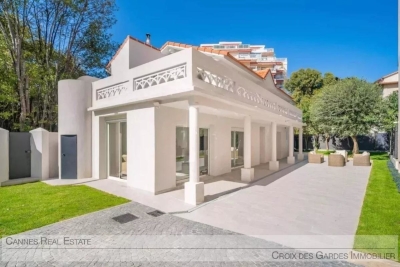 Maison &agrave; vendre &agrave; CANNES Vallergues - 7 pi&egrave;ces - 145 m&sup2; 