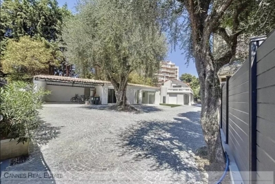 Maison &agrave; vendre &agrave; CANNES Rigaud - 7 pi&egrave;ces - 145 m&sup2; 