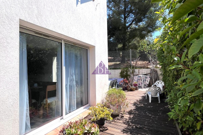 Maison &agrave; vendre &agrave; HYÈRES  - 5 pi&egrave;ces - 101 m&sup2; 