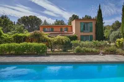 Maison &agrave; vendre &agrave; LAMBESC  - 8 pi&egrave;ces - 194 m&sup2; 