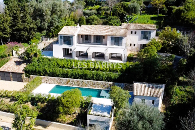 Villa à Gassin &agrave; louer à partir de 18 000 € / semaine, Photo 1